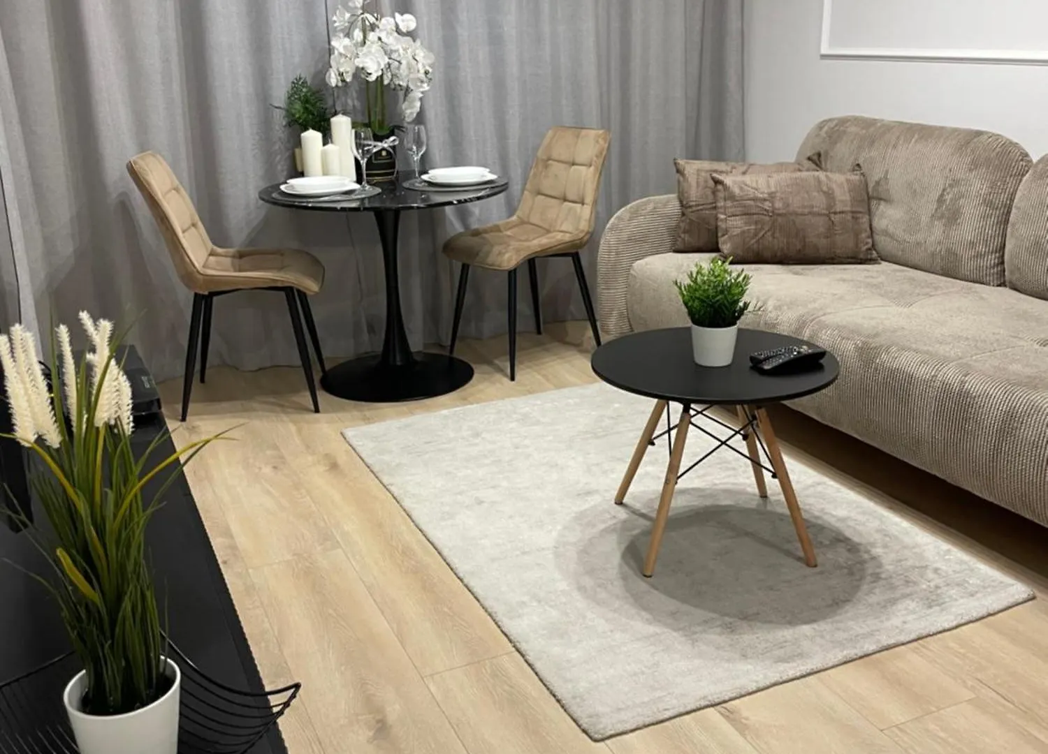 Airport Apartment Varşova 0*,  Polonya